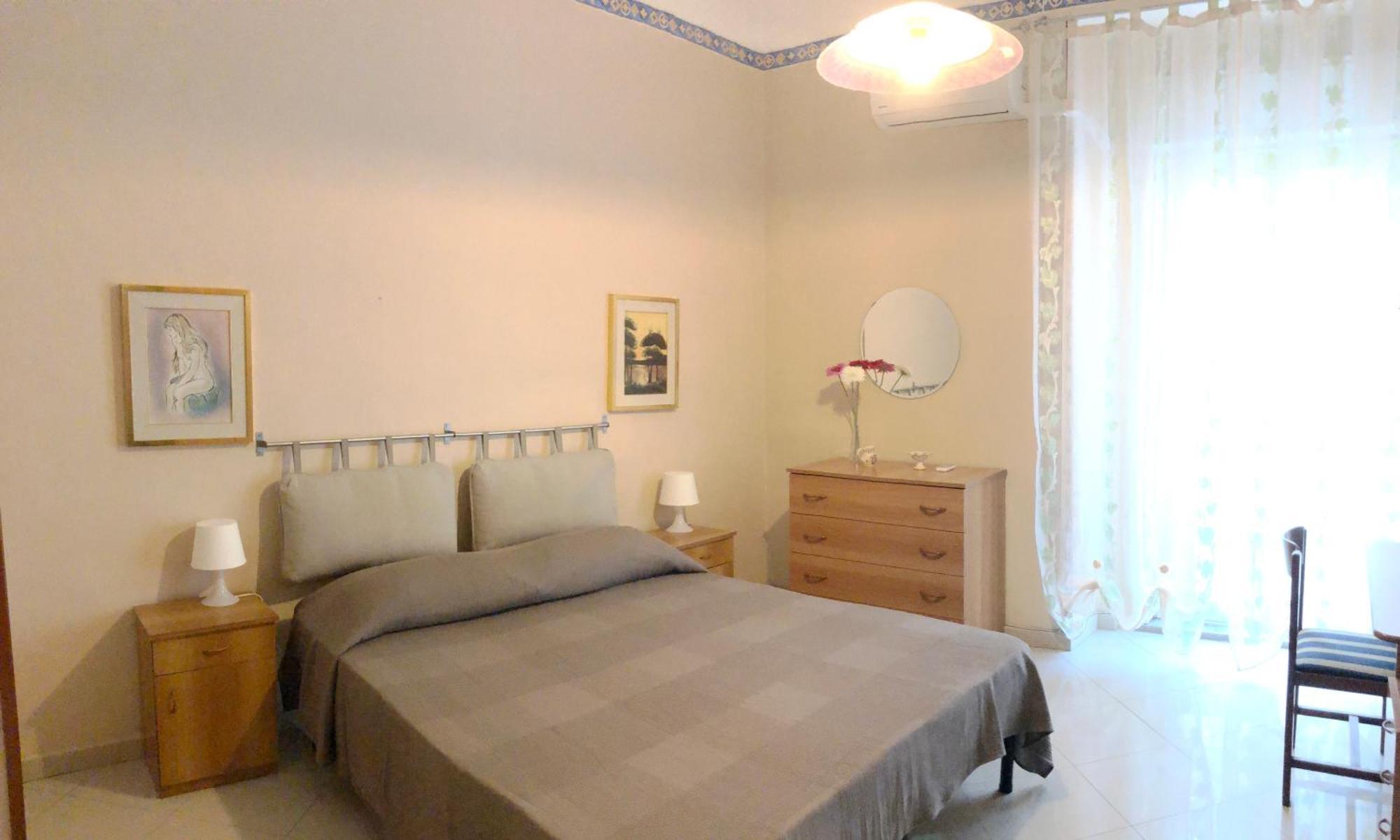 Apartment For 2 In Catania, B&B Le Voci Del Mercato Buitenkant foto